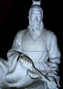 Estatua del rey Fuchai de Wu.